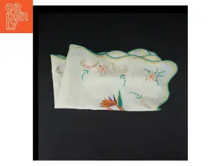 Dekorativt broderet klæde (str. 35x50 cm)