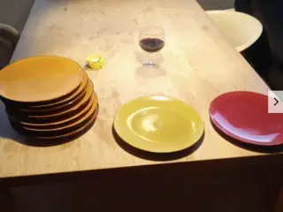 10 tallerkener D&V