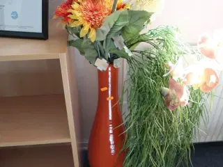 Vase med div. Kunstige planter