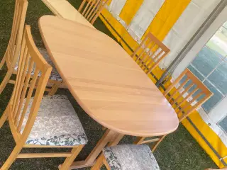 Spisebord i str. 154x104cm bøg med 2 tillægsplader