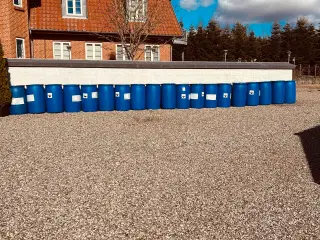 Blå plast Tønder 80 kr.