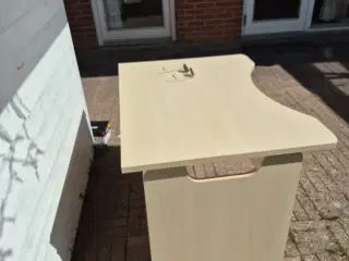 Skrivebord I lys bøg