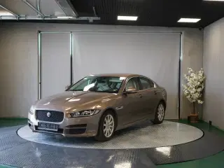 Jaguar XE 2,0 D180 Portfolio aut.