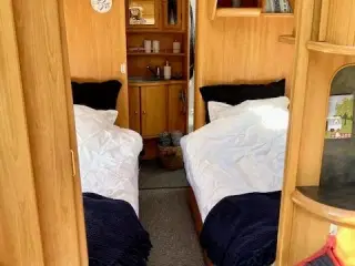LMC 520 Hotelsuite på hjul med lufttelt