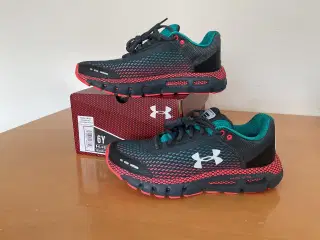 UNDER ARMOUR løbesko