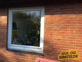 Plast vinduer "dreje kip" med grå rammer