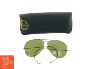 Solbriller med etui fra Ray Ban (str. 13 x 5,5 cm)