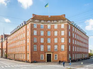 Kontor med to private tagterrasser