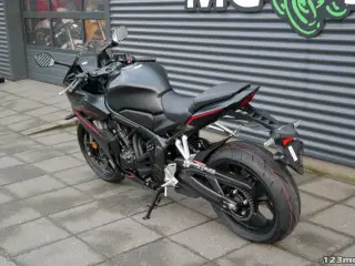 Honda CBR 650 R MC-SYD       BYTTER GERNE