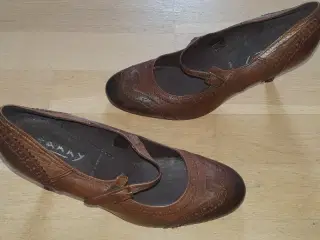 Damesko