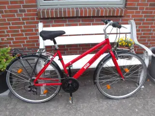 Rød Dame cykel SCO Superror. 28" hjul. 21 gear.