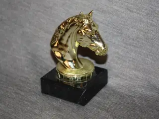 Figur / brevpresser hest højde 10 cm