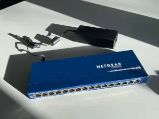 Netgear FS116P ProSafe 16 port 10/100 Switch