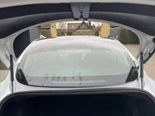 Tesla Model 3  Performance AWD