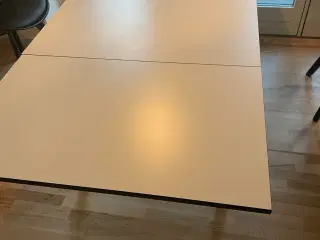 Spisebord sort/hvid