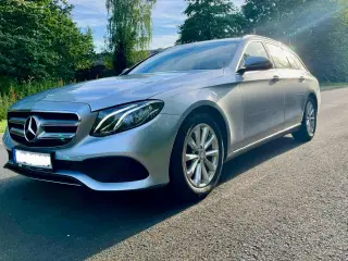 Mercedes E220 - S213