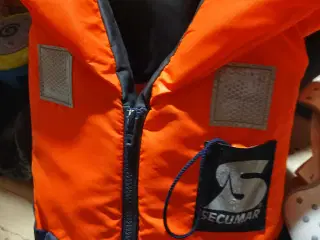 Orange redningsvest 20-30kg