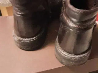 Støvler korte mørke brune