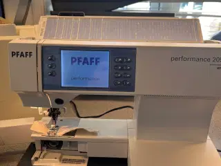 Pfaff performance 2058 ( let brugt )