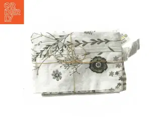 Viskestykker med blomster og striber fra Oeko-tex