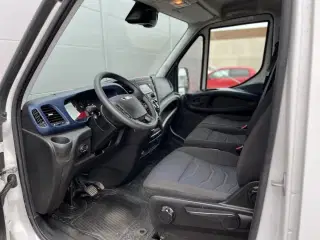 Iveco Daily 2,3 35S12 12m³ Van AG8