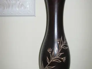 Vase og Blomster