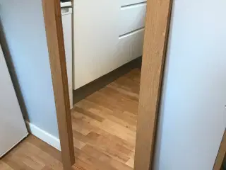 Figurspejl i egetræ