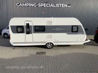 2017 - Hobby De Luxe 560 KMFe   Pæn og meget velholdt Hobby De Luxe KMFe fra 2017 - kan nu opleves hos camping-Specialisten i Silkeborg