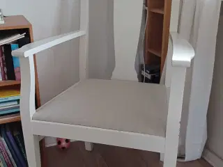 Stol, hvidmalet træ