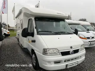 2005 - Chausson Welcome 85   Delintegreret autocamper med en populær indretning