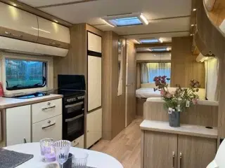 LMC EXQUISITE VIP 695 D - FORÅRSTILBUD SPAR 29.995.- NU 433.100