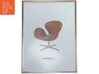 Plakat med stolmotiv i ramme fra Creativedot (str. 30x40 cm)