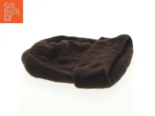 Strikket hue fra Black Fox (str. 22 x 22 cm)