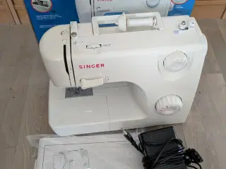 SINGER 8280 næsten som ny