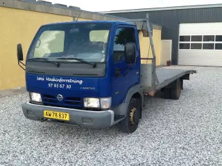 NISSAN CABSTAR Autotransporter
