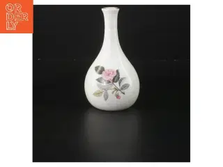 Vase med rose motiv fra Wedgwood (str. 13,5 cm)