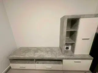 Flot TV-bord & reolsæt – moderne look – BYD!