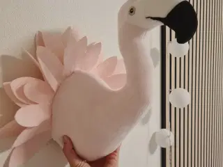 Trofæ til børneværelset - flamingo