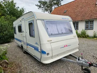Velholdt Adria campingvogn fra 2003