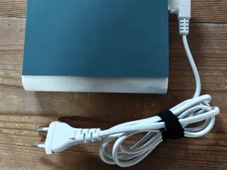 Oplader til AA og AAA batterier