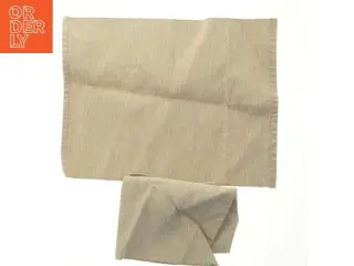 3 styk beige dækkeservietter (str. 3 styk. 44 cm x. 34 cm)
