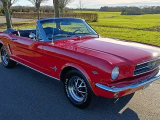 FORD MUSTANG V8 4,7 CONVERTIBLE