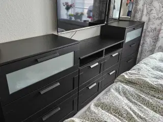 Kommoder købt i Ikea. 
