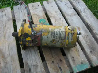Fordson - Køler - Hjelm - Starter