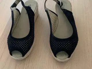 Sorte sandaler