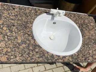 Granitbordplade med vask