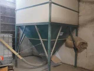 silo mosegård ca 3 ton