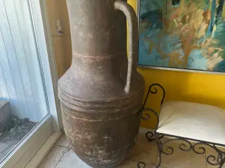 Stor vase gives væk