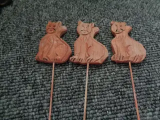 Blomsterpinde med kat 