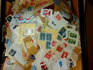 Ca. 1.8 kg frimærker 